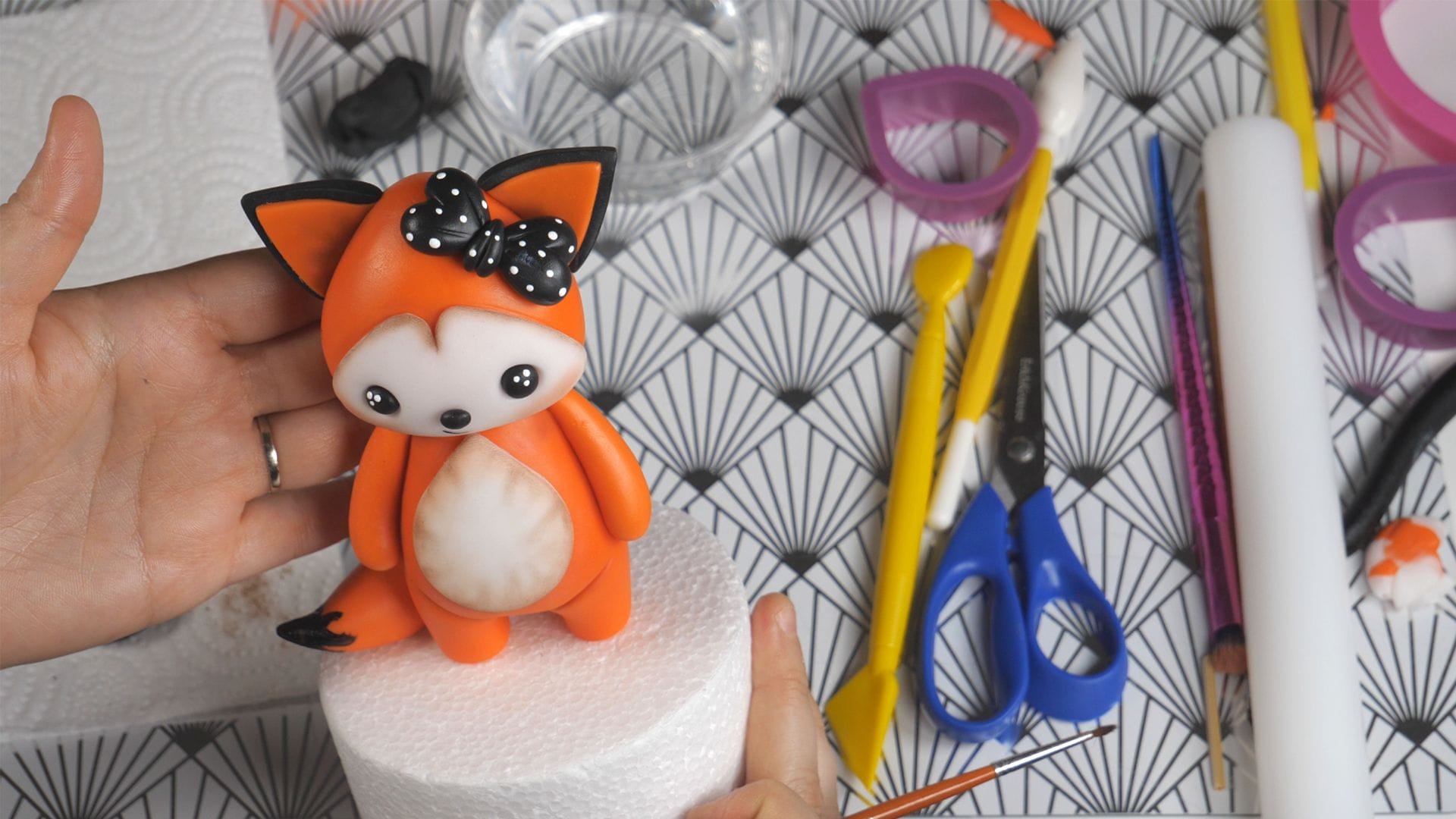 Fox - fondant cake topper tutorial 5