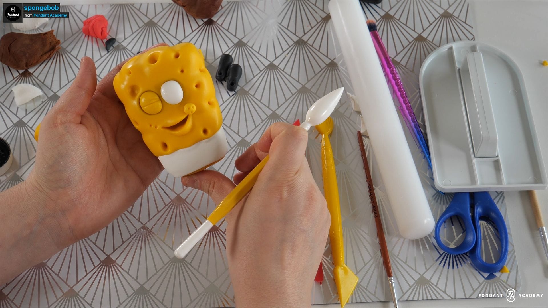SpongeBob SquarePants – Fondant Cake Topper Tutorial 2