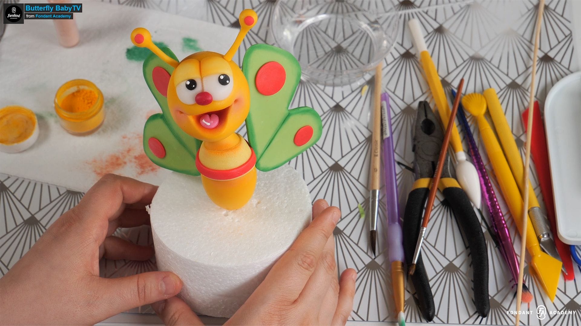 [VIDEO TUTORIAL] Butterfly From BabyTV - Fondant Cake Topper - Fondant ...