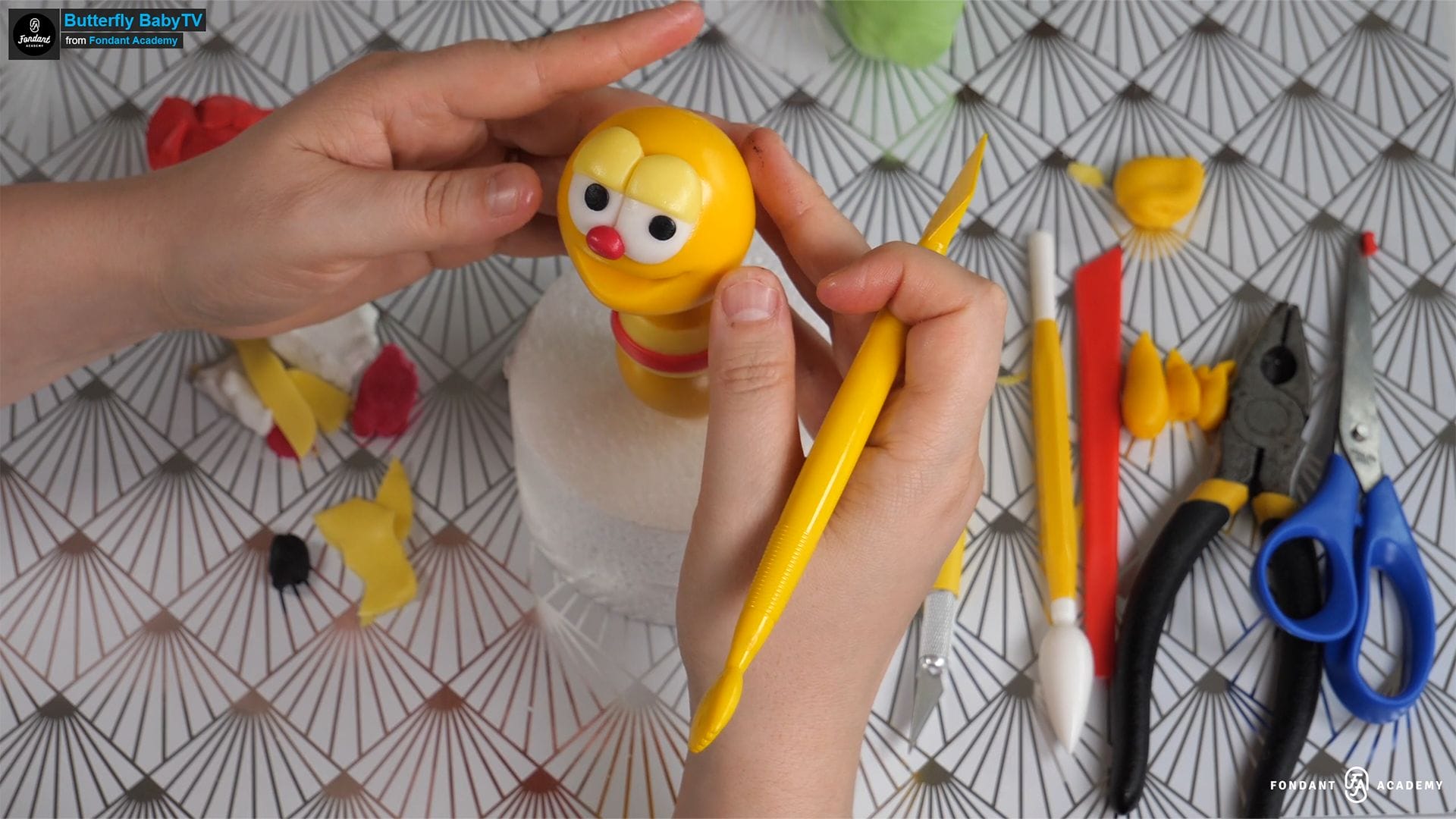 Butterfly From BabyTV – Fondant Cake Topper Tutorial 2