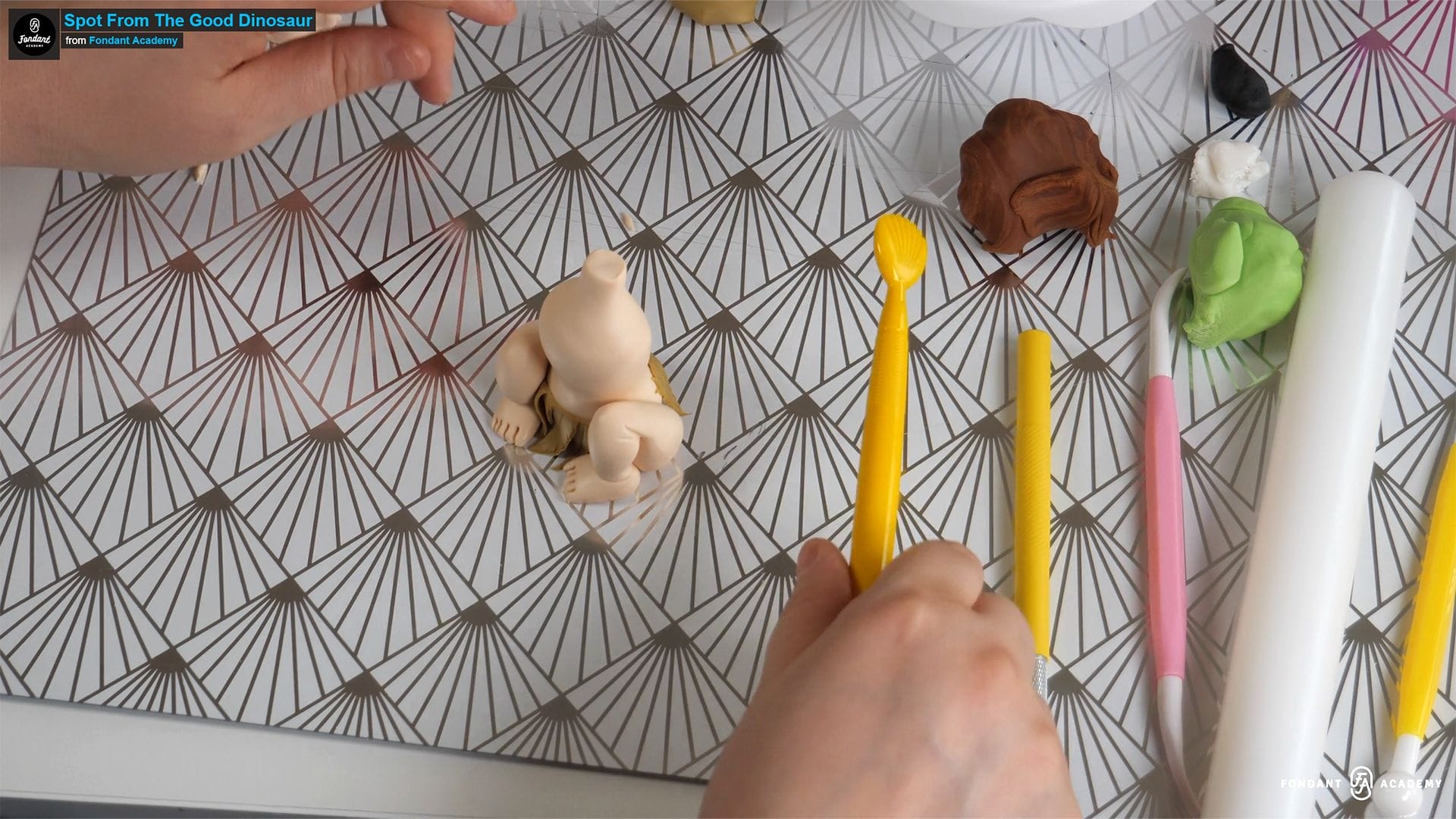 Spot From The Good Dinosaur – Fondant Cake Topper Tutorial 3