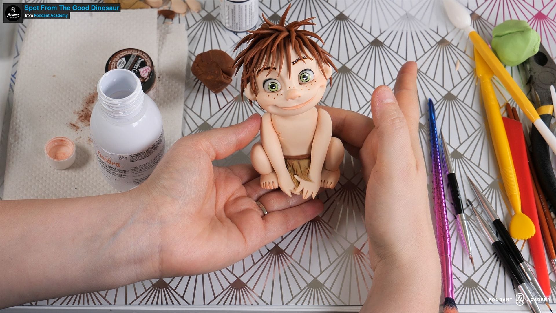 Spot From The Good Dinosaur – Fondant Cake Topper Tutorial 5