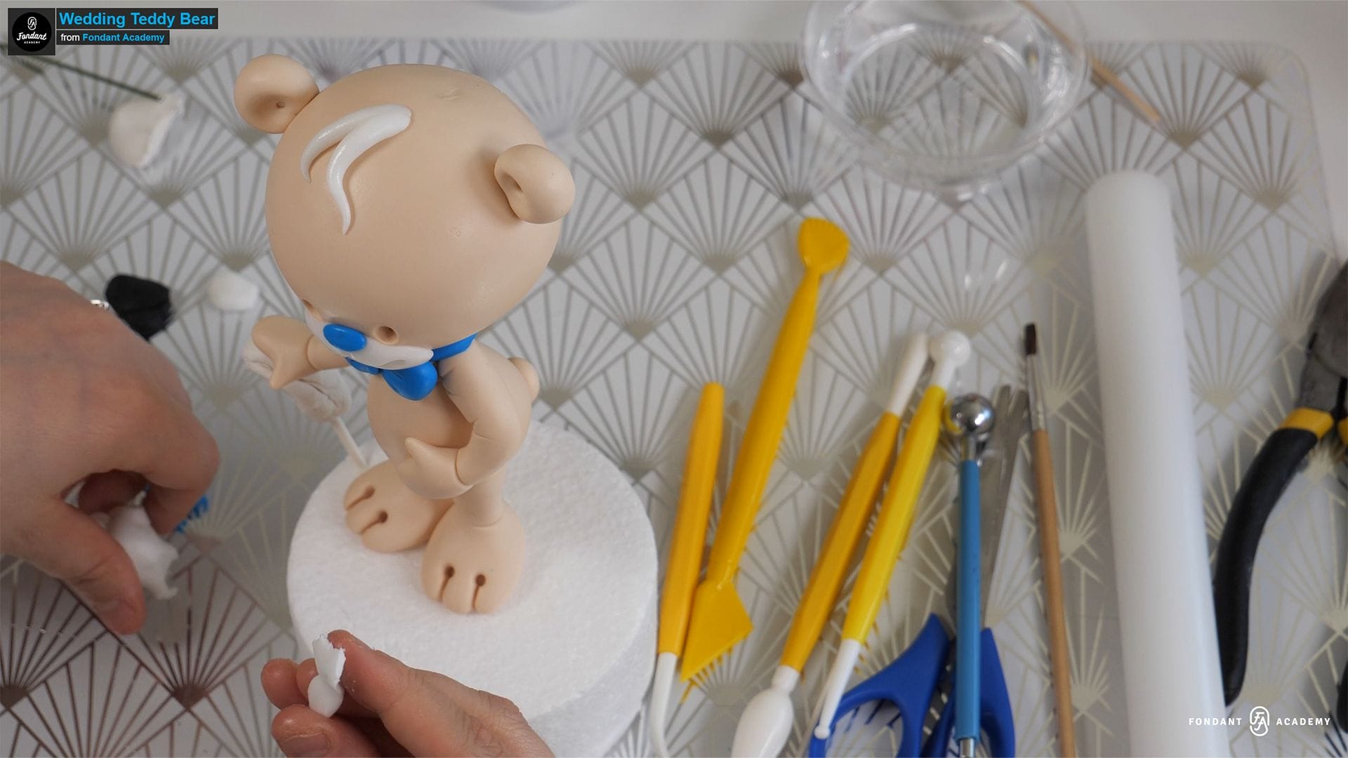 Wedding Teddy bear – Fondant Cake Topper Tutorial 4